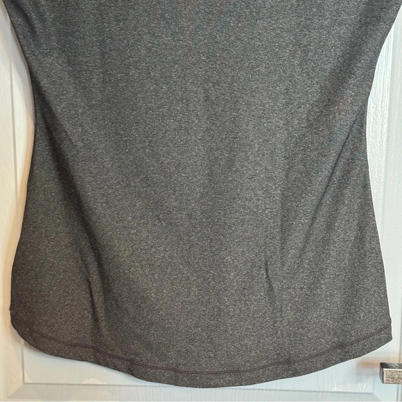 Lole Grey V Neck Workout Active Yoga Top T-Shirt Tee Short Sleeve Like New Sz S - Picture 9 of 15